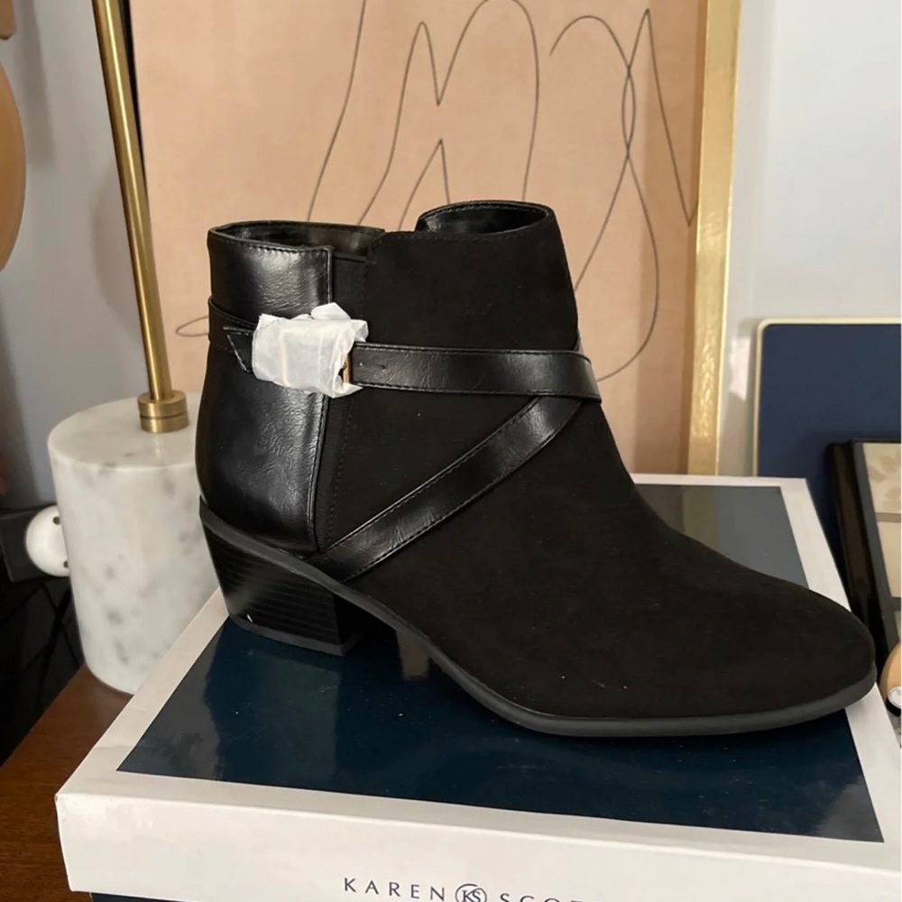 NWIB || Suede Booties size 9